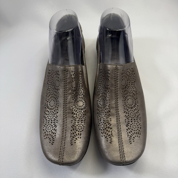 Sesto Meucci Ariana Shoes‎ Womens 9.5 M Laser Cut Metallic Bronze Slip On Italy - Picture 2 of 9